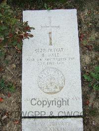 Boulogne Eastern Cemetery - Dale, Allan