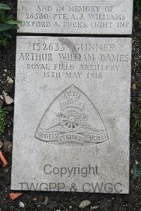 Boulogne Eastern Cemetery - Dames, Arthur William