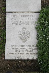 Boulogne Eastern Cemetery - Darley, Walter