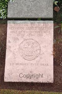 Boulogne Eastern Cemetery - Darton, Bertram James