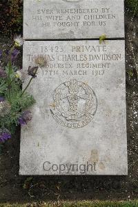 Boulogne Eastern Cemetery - Davidson, Thomas Charles