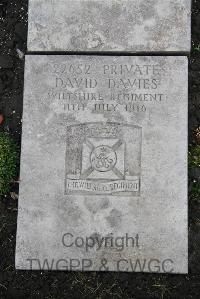 Boulogne Eastern Cemetery - Davies, David