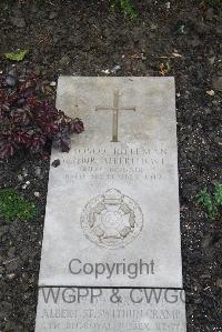 Boulogne Eastern Cemetery - Davis, Arthur Albert