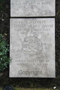 Boulogne Eastern Cemetery - Davis, George Henry