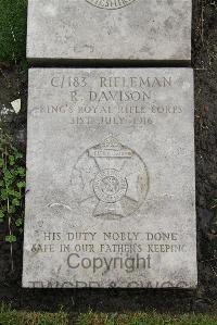 Boulogne Eastern Cemetery - Davison, Robert