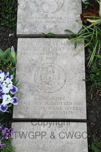 Boulogne Eastern Cemetery - Davy, Donald Douglas