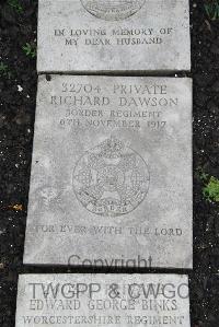 Boulogne Eastern Cemetery - Dawson, Richard