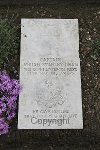 Boulogne Eastern Cemetery - Dean, Josiah Stanley