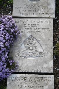 Boulogne Eastern Cemetery - Deely, Edward