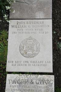 Boulogne Eastern Cemetery - Deighton, William George