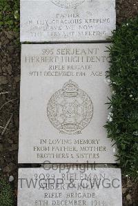 Boulogne Eastern Cemetery - Denton, Herbert Hugh