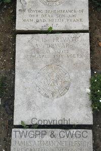 Boulogne Eastern Cemetery - Dewar, W