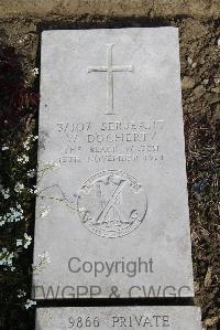 Boulogne Eastern Cemetery - Docherty, W