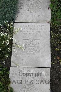 Boulogne Eastern Cemetery - Dockerill, Allan