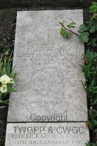 Boulogne Eastern Cemetery - Dolman, Ernest Francis