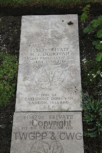 Boulogne Eastern Cemetery - Donovan, M J