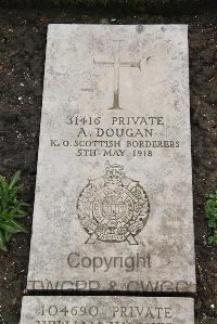 Boulogne Eastern Cemetery - Dougan, A