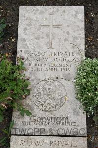 Boulogne Eastern Cemetery - Douglas, Andrew