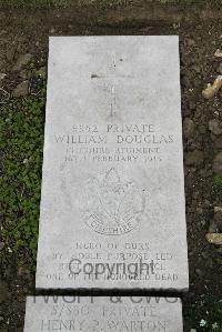 Boulogne Eastern Cemetery - Douglas, William