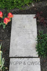 Boulogne Eastern Cemetery - Dowling, Henry James