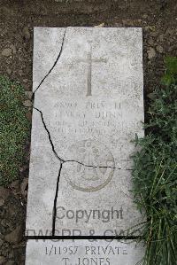 Boulogne Eastern Cemetery - Dunn, Harry