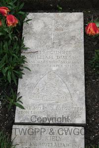 Boulogne Eastern Cemetery - Duran, William