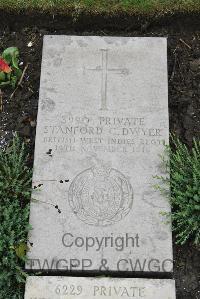 Boulogne Eastern Cemetery - Dwyer, Stanford Constanine