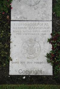 Boulogne Eastern Cemetery - Earnshaw, Arthur