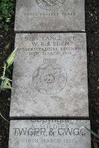 Boulogne Eastern Cemetery - Eden, W R J