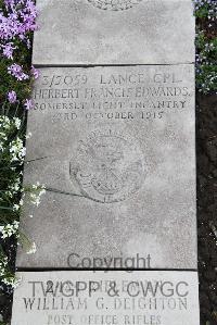 Boulogne Eastern Cemetery - Edwards, Herbert Francis