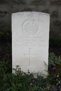 Boulogne Eastern Cemetery - Edwards, Ronald Charles