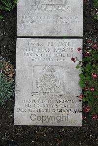 Boulogne Eastern Cemetery - Evans, Thomas