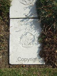 Boulogne Eastern Cemetery - Flood, Edward