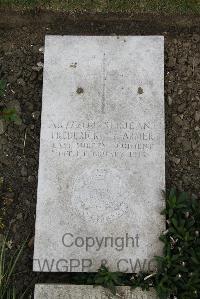 Boulogne Eastern Cemetery - Farmer, Frederick Charles