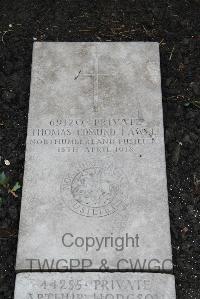 Boulogne Eastern Cemetery - Fawell, Thomas Edmund