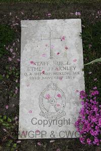 Boulogne Eastern Cemetery - Fearnley, Ethel