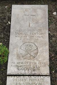 Boulogne Eastern Cemetery - Fenton, Samuel