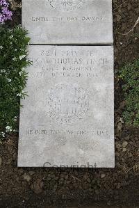 Boulogne Eastern Cemetery - Finch, Edgar Thomas