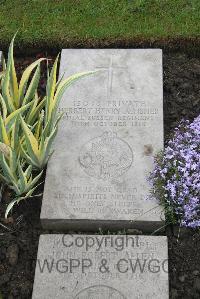 Boulogne Eastern Cemetery - Fisher, Herbert Henry Andrews