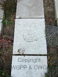 Boulogne Eastern Cemetery - Fisher, William Hanlon