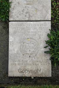 Boulogne Eastern Cemetery - Frost, William Gibson