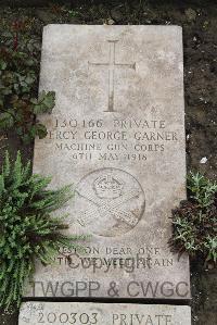 Boulogne Eastern Cemetery - Garner, Percy George