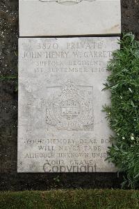 Boulogne Eastern Cemetery - Garrett, John Henry William