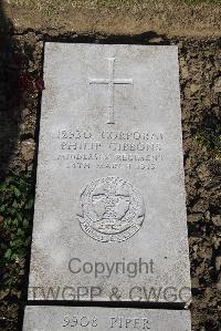 Boulogne Eastern Cemetery - Gibbons, Philip