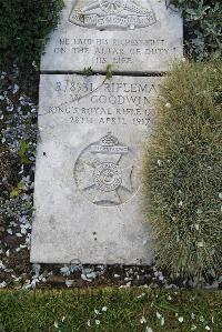 Boulogne Eastern Cemetery - Goodwin, W