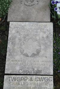 Boulogne Eastern Cemetery - Grace, Thomas