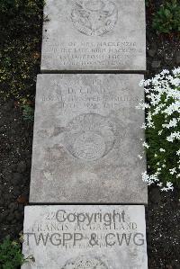 Boulogne Eastern Cemetery - Grady, D