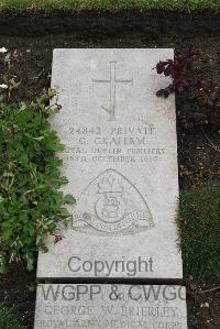 Boulogne Eastern Cemetery - Graham, G