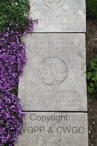 Boulogne Eastern Cemetery - Graham, Murdo Matheson