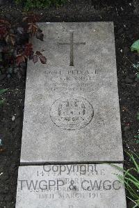 Boulogne Eastern Cemetery - Grange, E